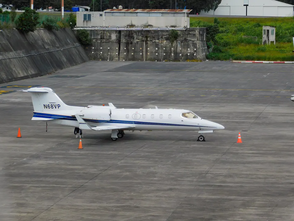 Bombardier Learjet 31AER