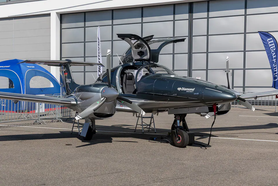 Diamond DA62