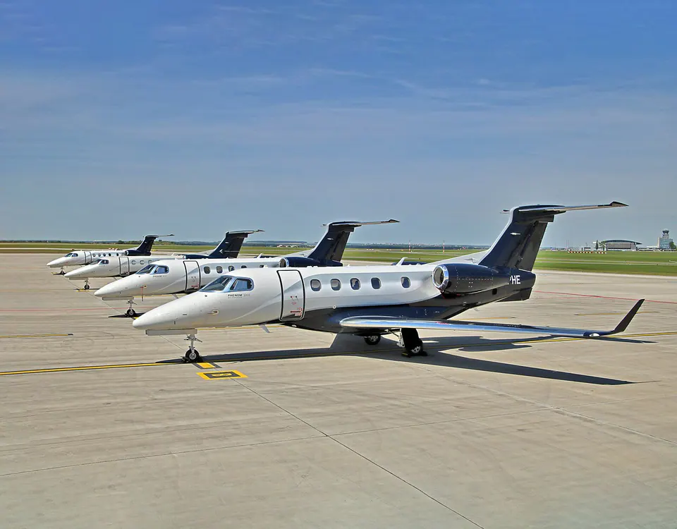Embraer Phenom 300