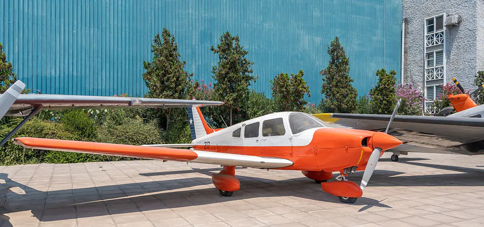 Piper PA-28-236 Dakota